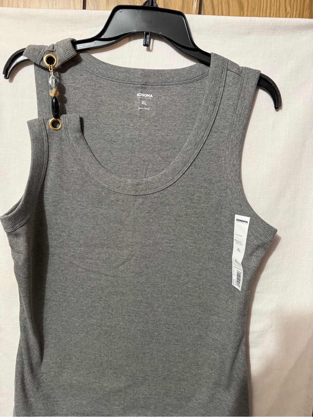 Womans embellished tank top, XL